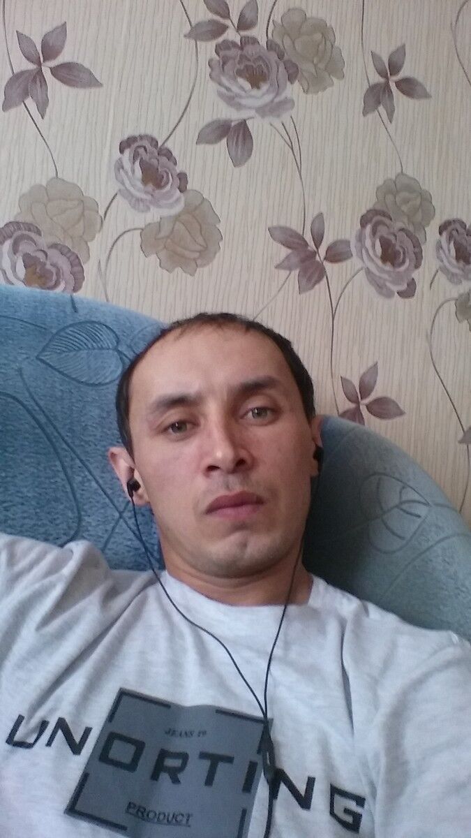  ,   Ruzlan, 34 ,  