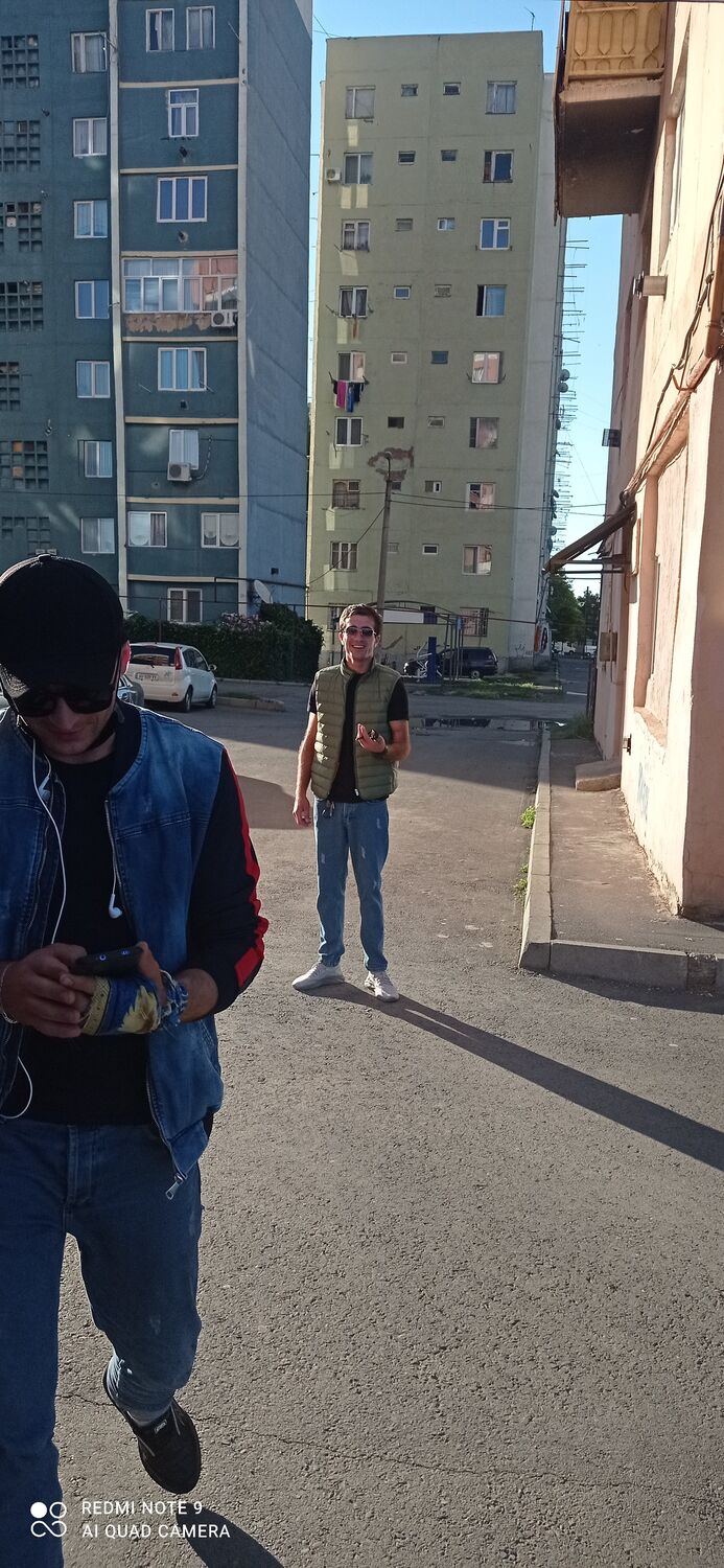  24065262  Gio, 27 ,    