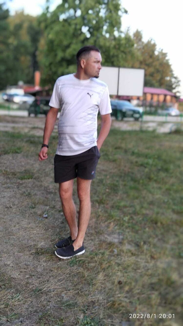  28974592  Alex, 40 ,    