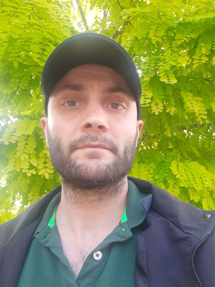  38668552  Beso, 41 ,    