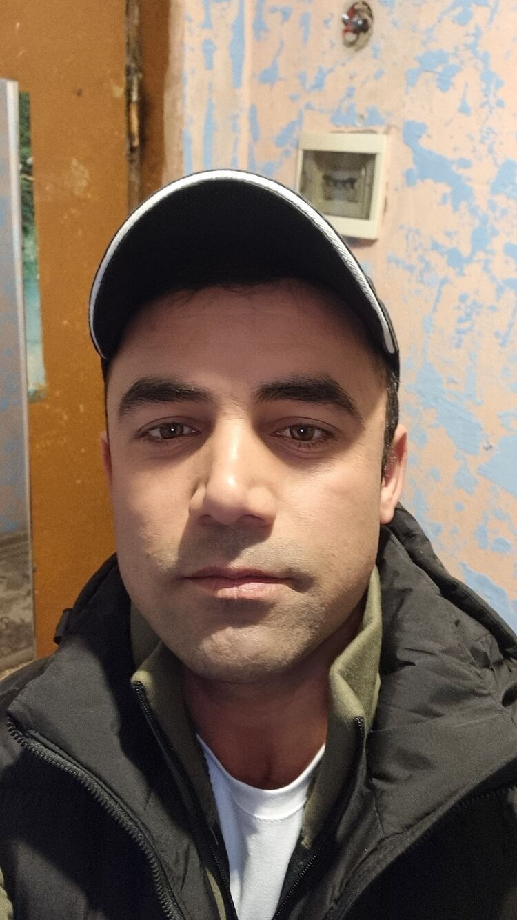  46183142  Toha, 34 ,    