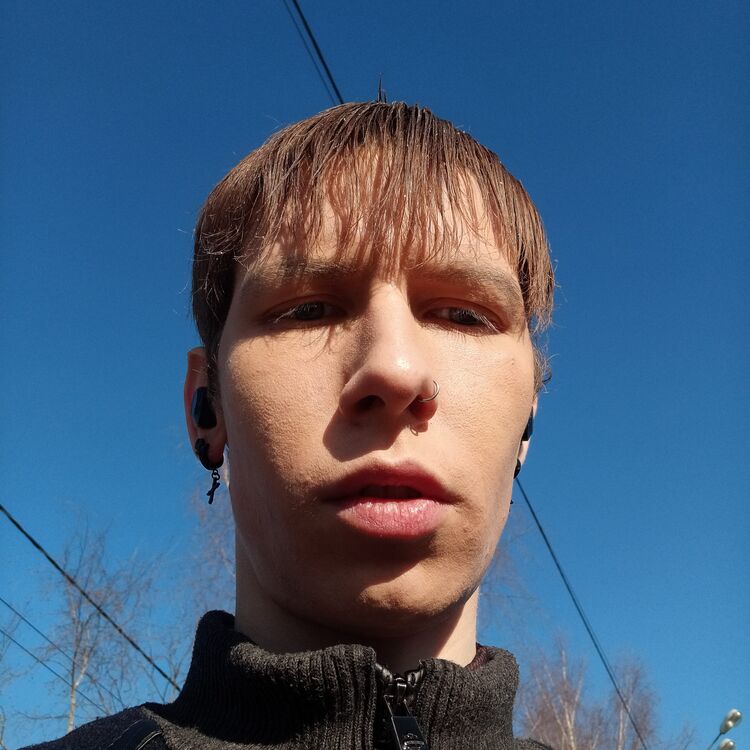  28411472  Viktor, 31 ,    