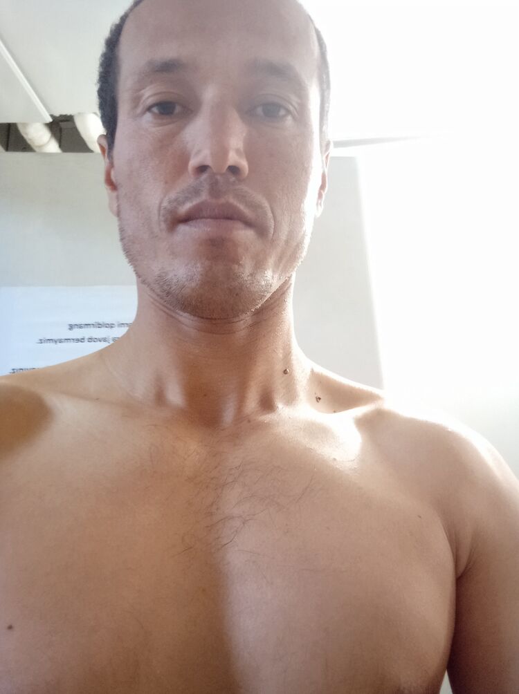  ,   Nodir, 37 ,  