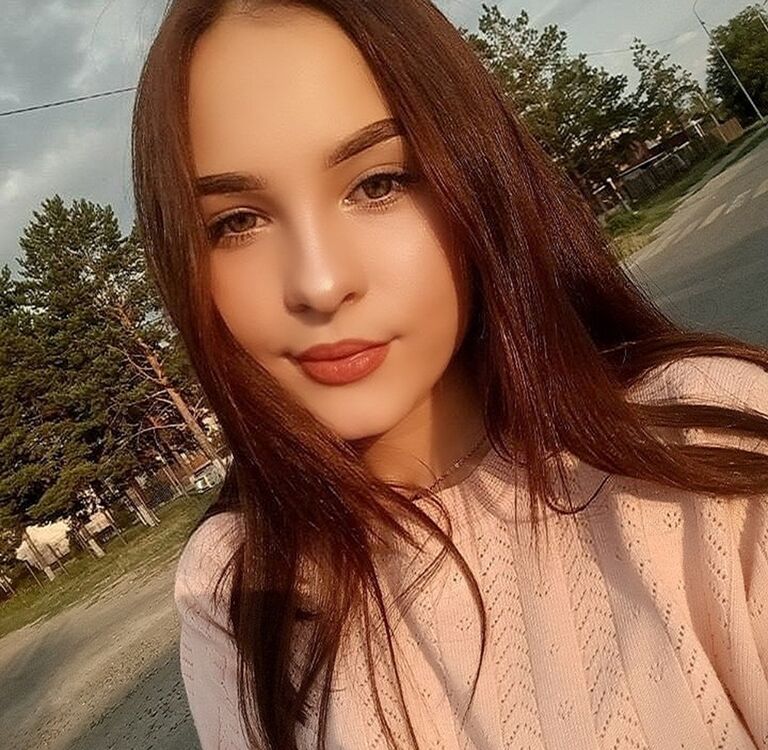  ,   Oksana, 22 ,   