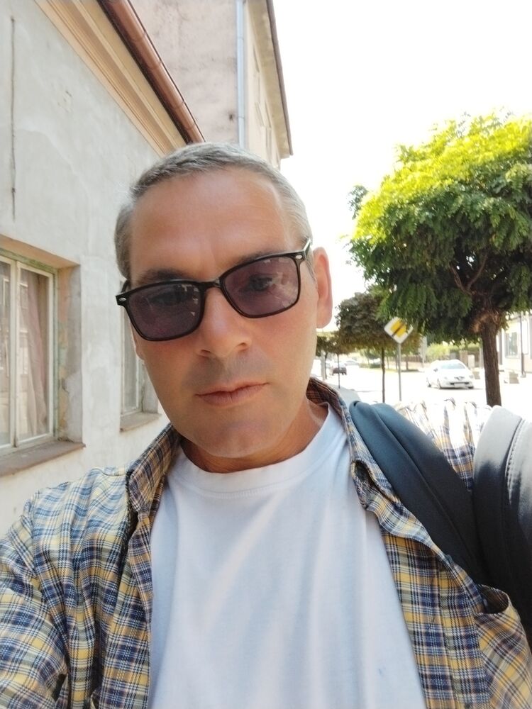  24703332  Fedia, 53 ,    