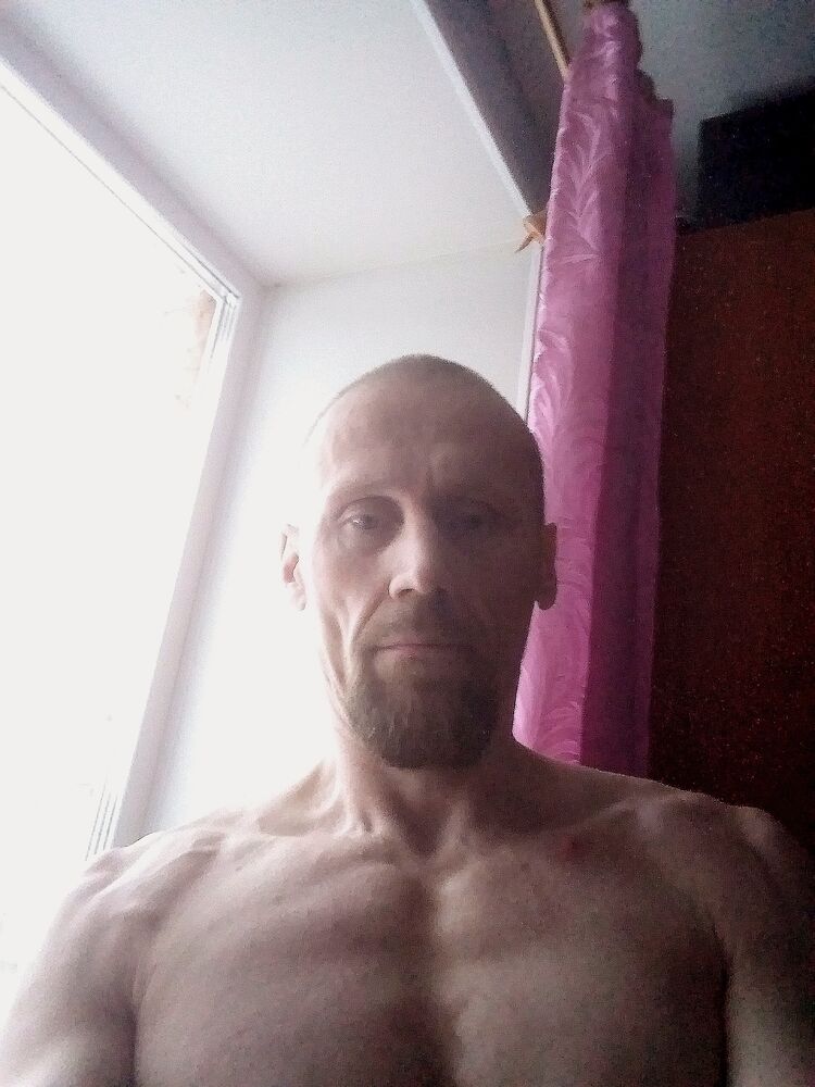  33090372  Alex, 44 ,    