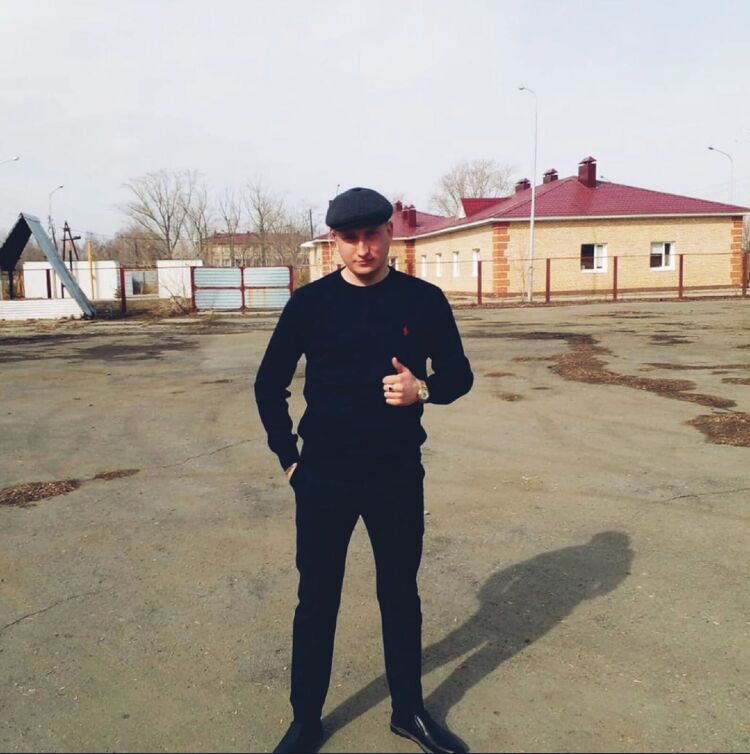  48770672  Nik, 28 ,    
