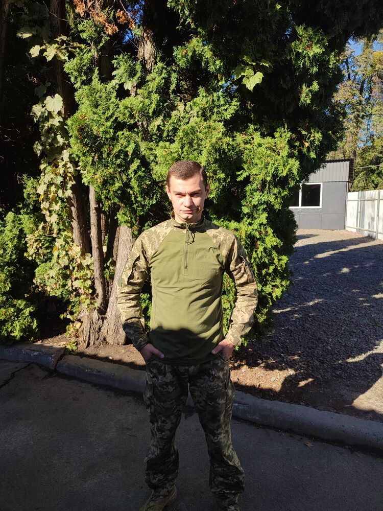  47718142  Igor, 32 ,    