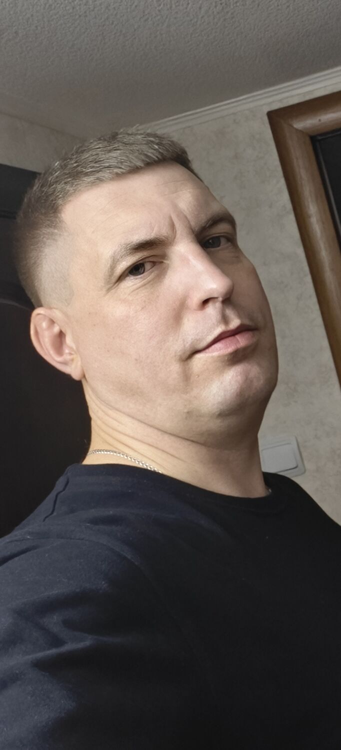  54453642  Roman, 38 ,    -