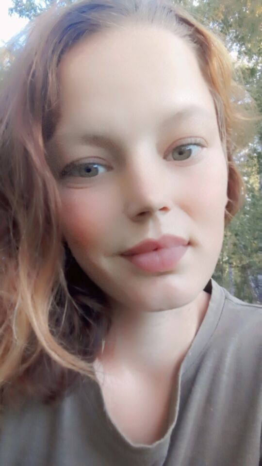  ,   Alexandra, 22 ,   c , 