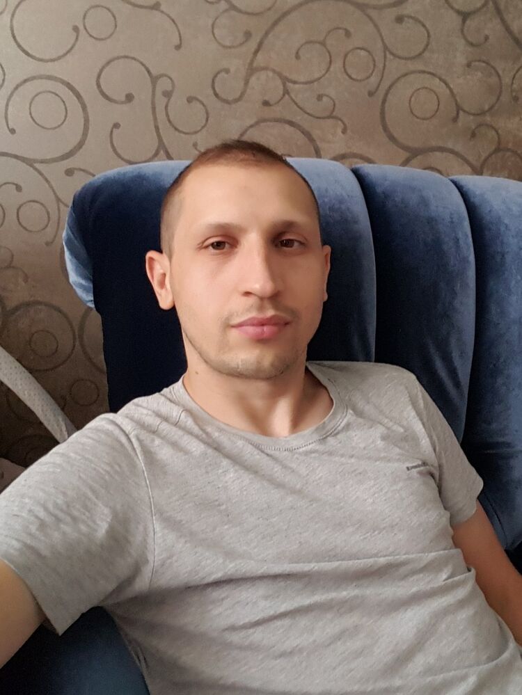  13598022  , 38 ,    