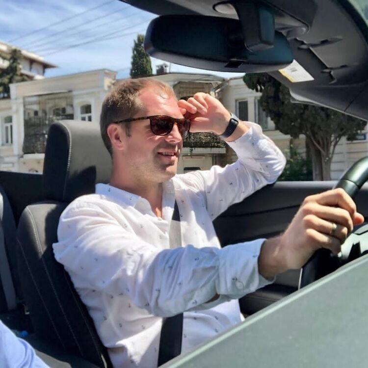  49117412  Steve, 57 ,    