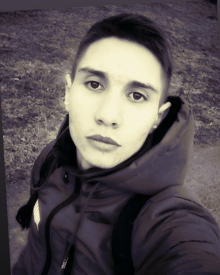  15590412  Vadim, 25 ,    