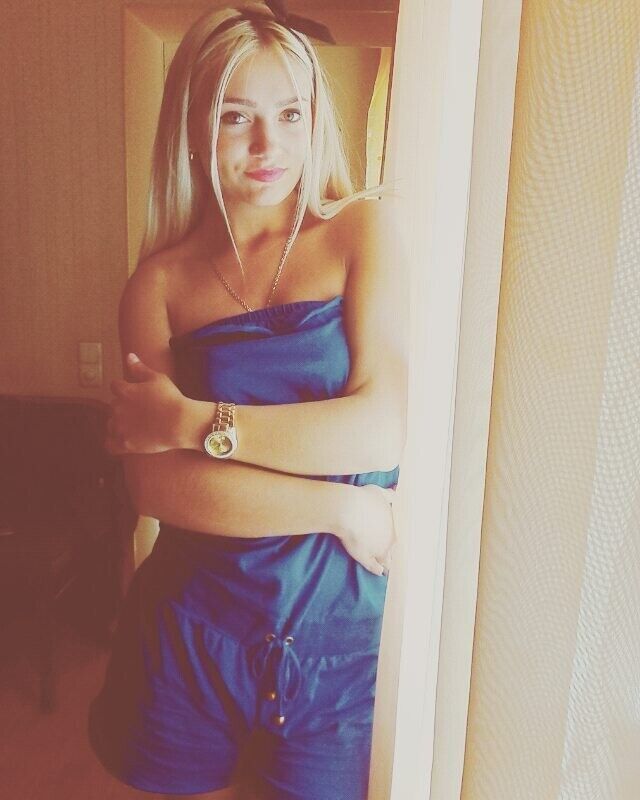  21716722  Vika, 30 ,    