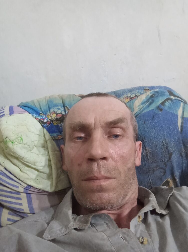  44582432  , 52 ,    