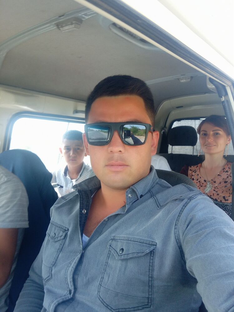  ,   Oddiy yigit, 28 ,   ,   