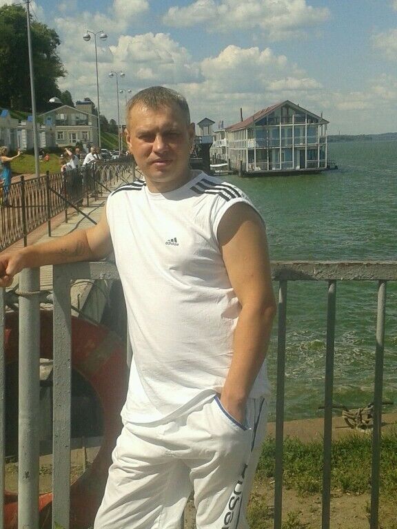  33379562  Evgeny, 43 ,    