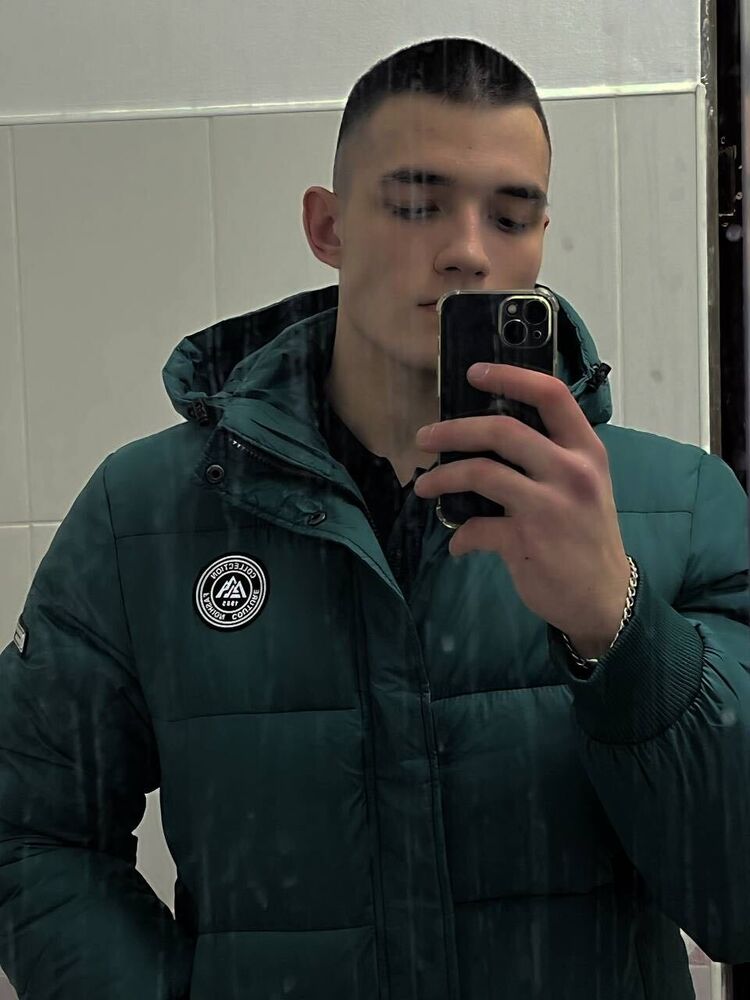  49820582  , 21 ,    