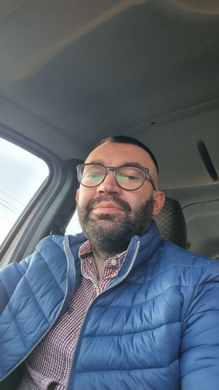  42440582  , 39 ,    