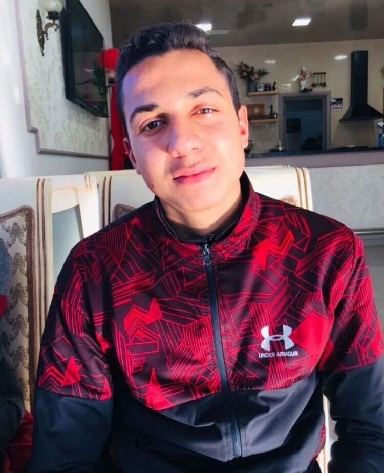  27440512  Mohamed Ali, 21 ,    