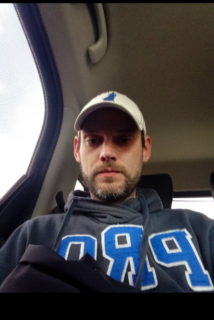  ,   Antony, 36 ,  