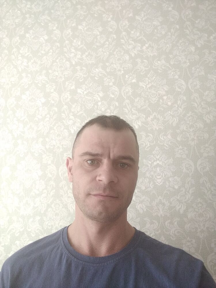 48089232  , 37 ,    