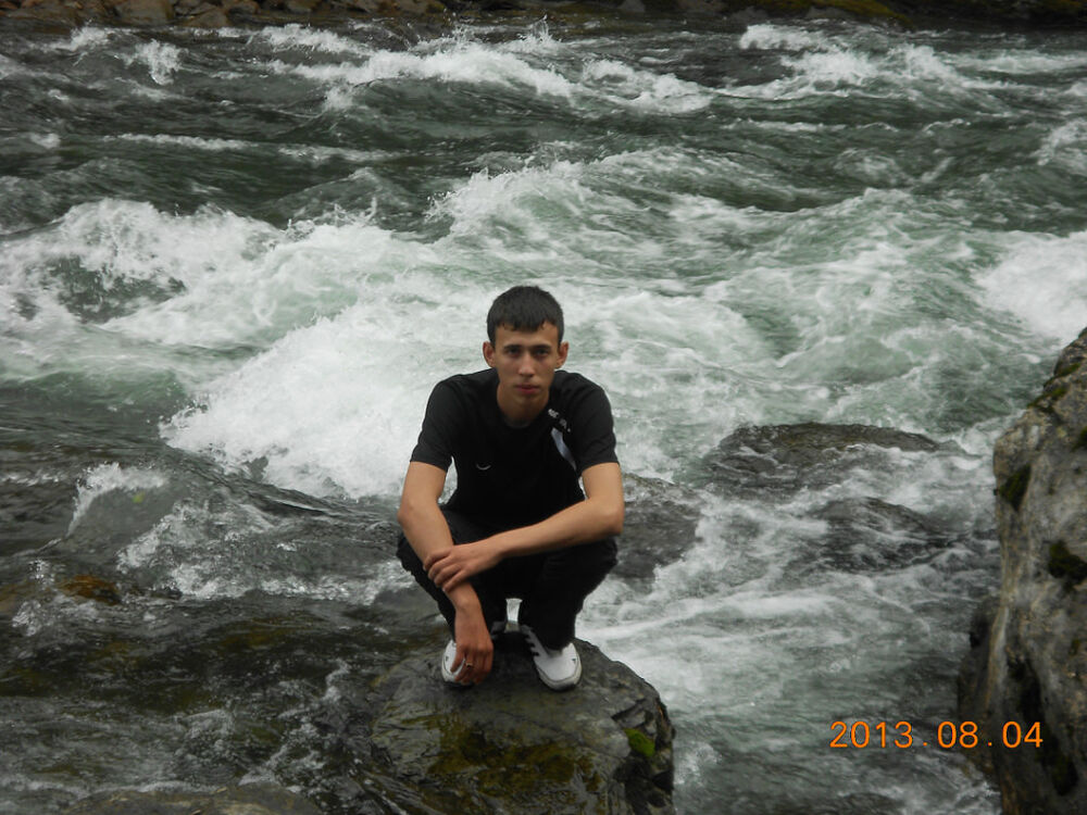  15274932  Sergei, 33 ,    