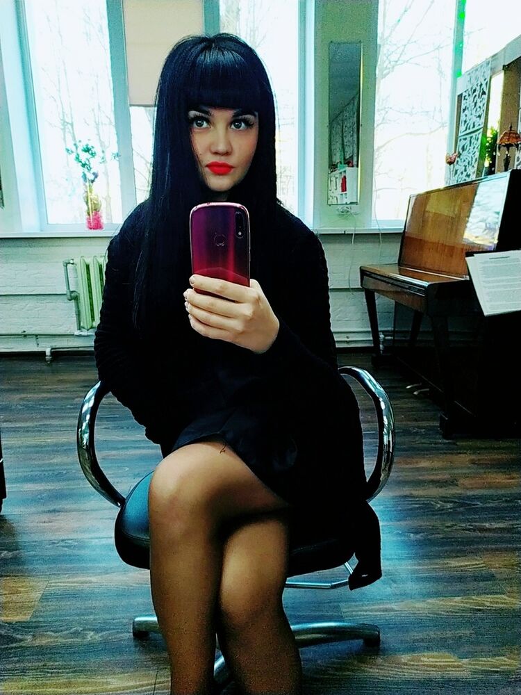  18588032  Aleksandra, 32 ,    