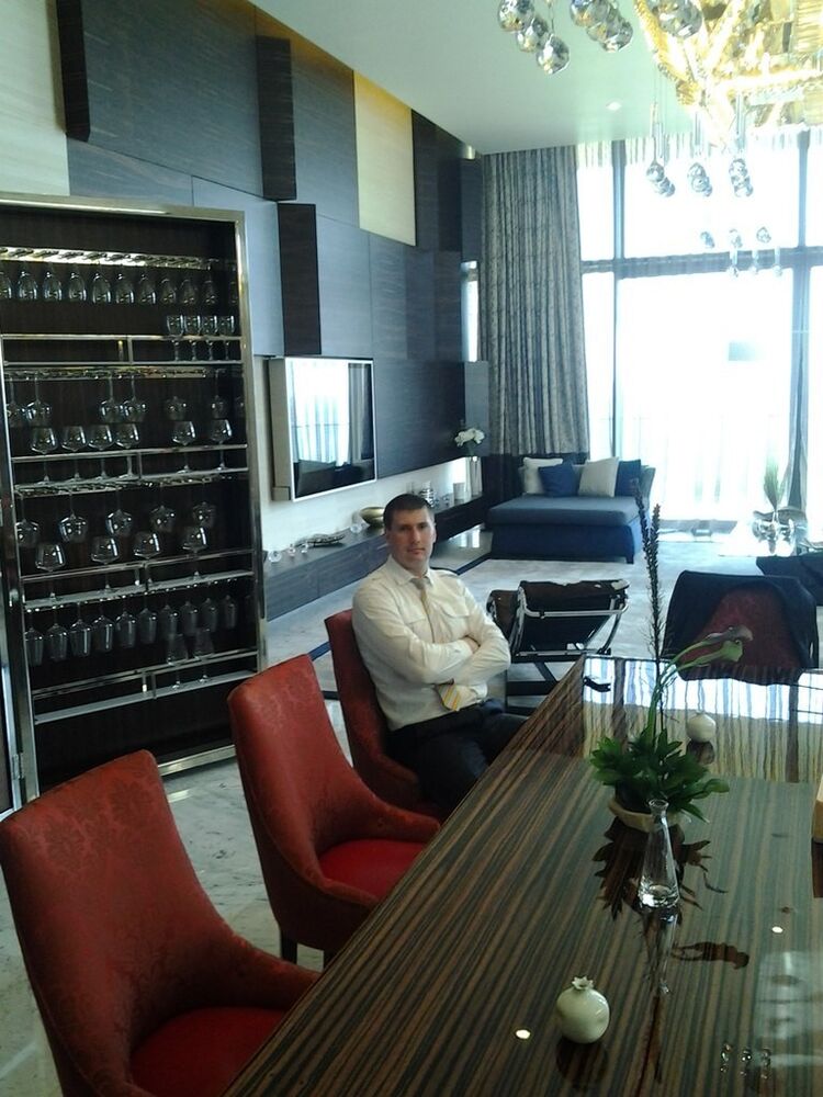  ,   Dima, 37 ,   