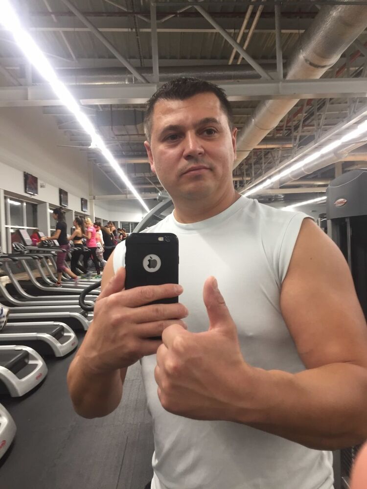  17915482  Nikvan, 44 ,    Praha