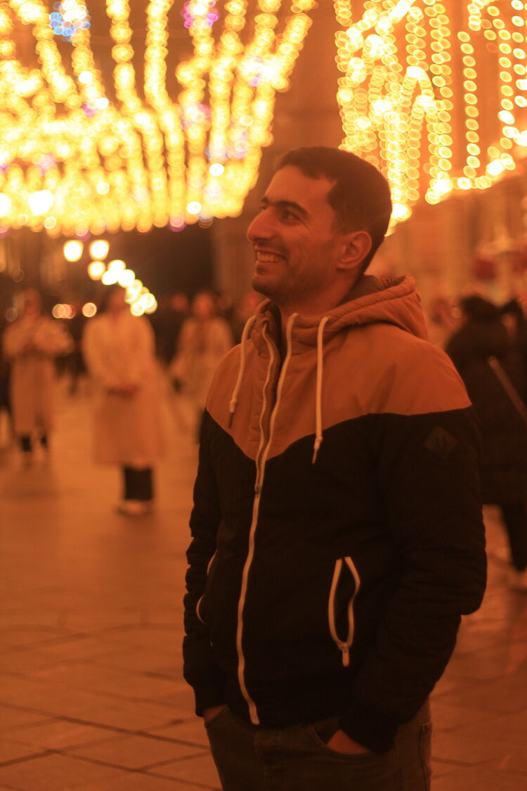  54420982  Ahmed, 32 ,    