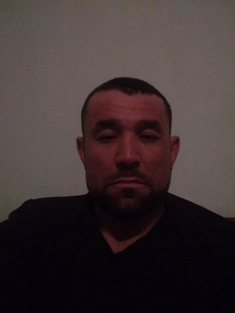  22296752  Roman, 46 ,    