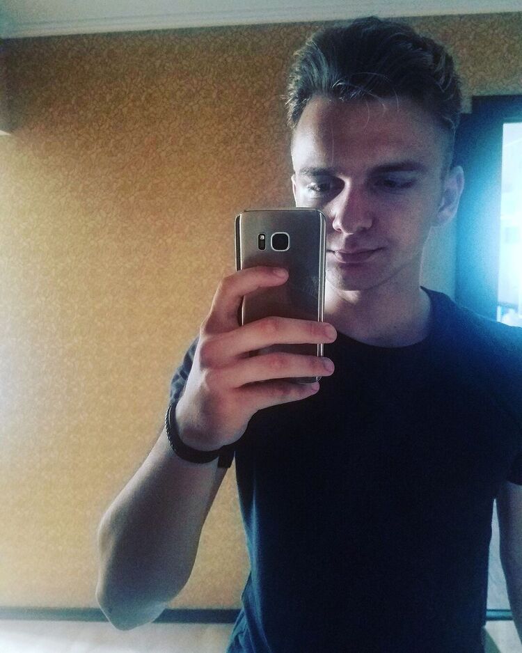  37674972  Danil, 23 ,    