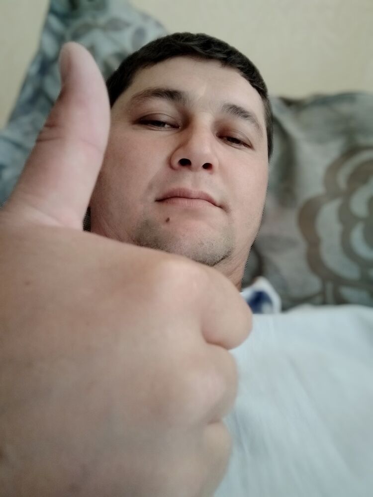  19887842  Oybek, 38 ,    