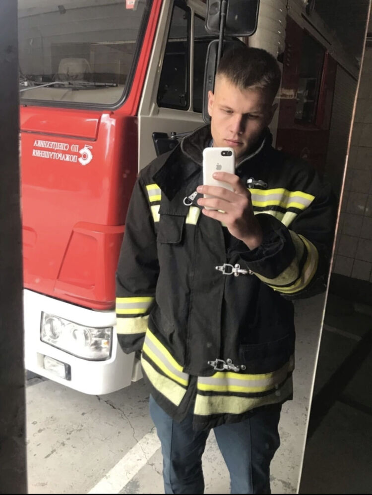 33453502  , 28 ,    