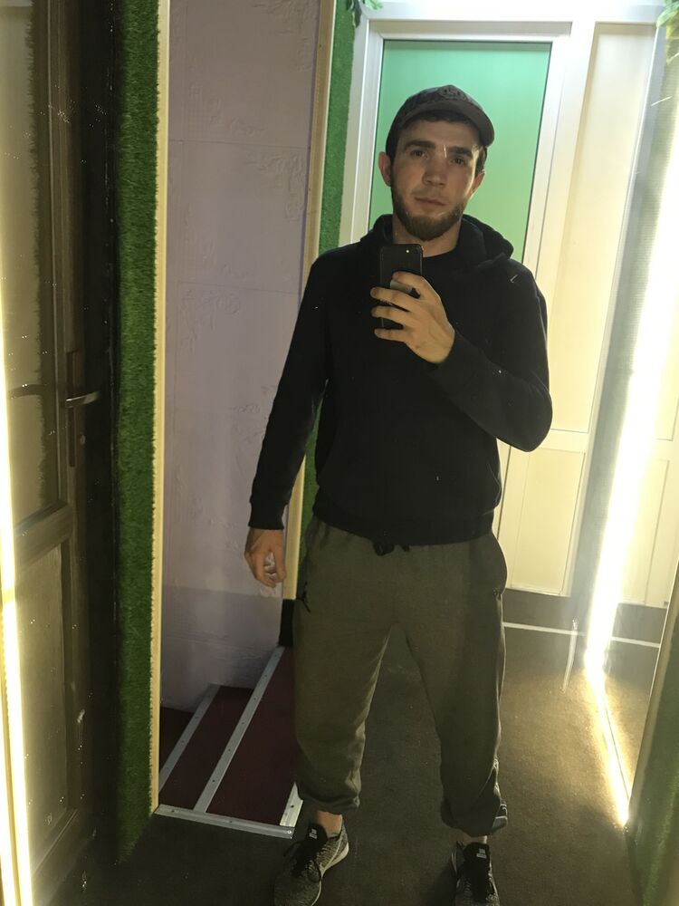  30338122  Gadji, 27 ,    