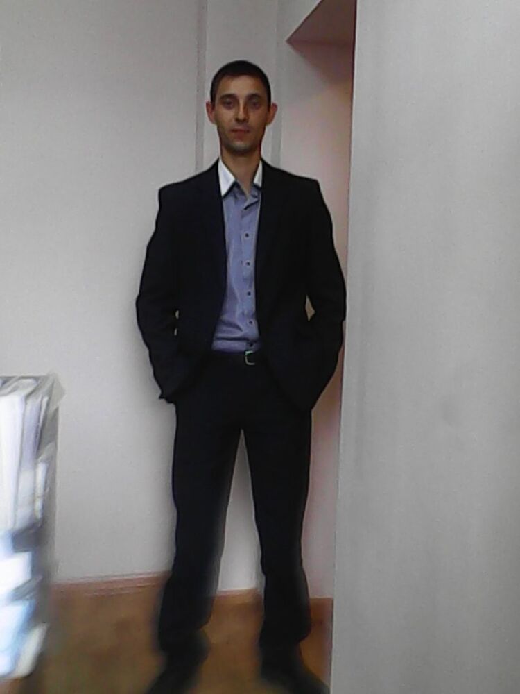  9168492  Maks, 38 ,    