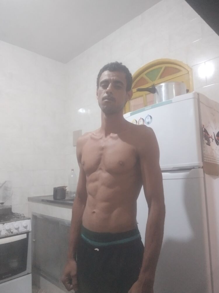  54660722  Nicolas, 27 ,    --