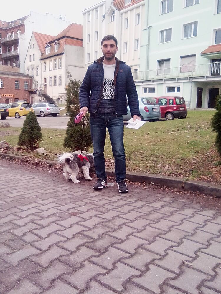  25314992  Vano, 43 ,    