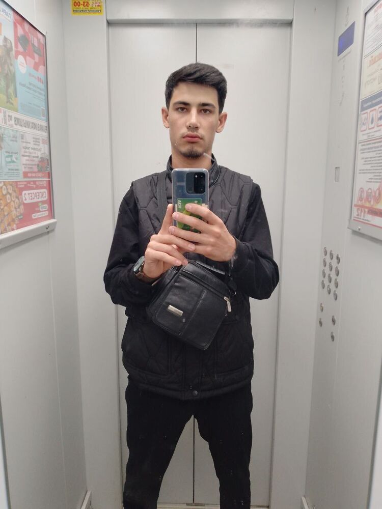  37591562  Navruzbek, 22 ,    