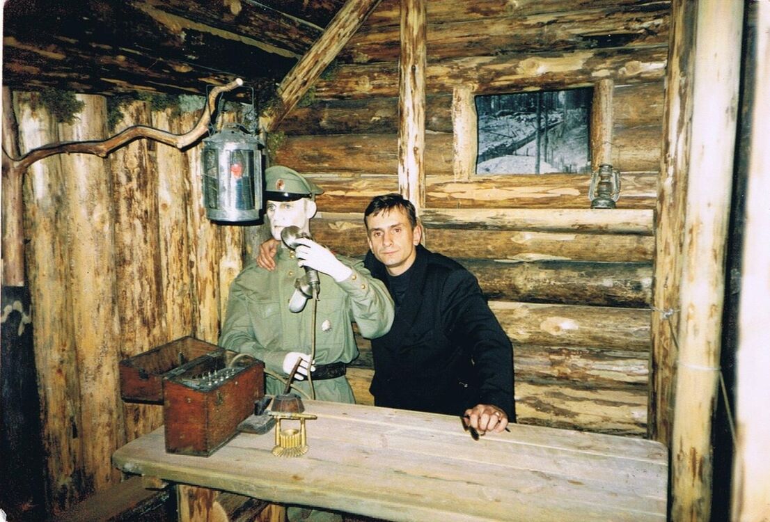  ,   Arturs, 57 ,     , c 