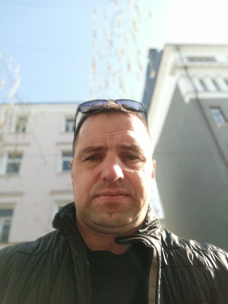  ,   Dima, 44 ,   ,   , c , 