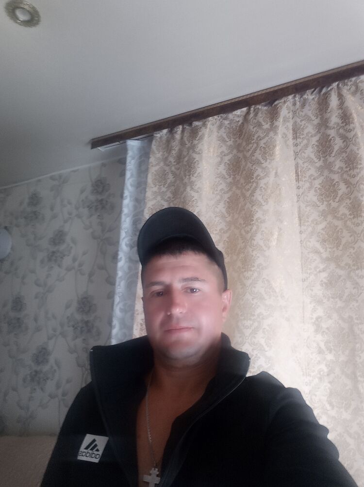  28552642  , 37 ,    