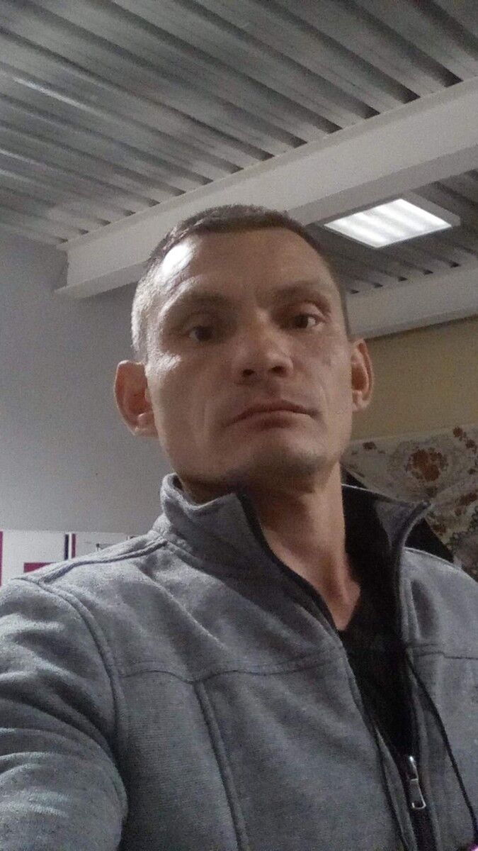  10981692  Aleksej, 45 ,    