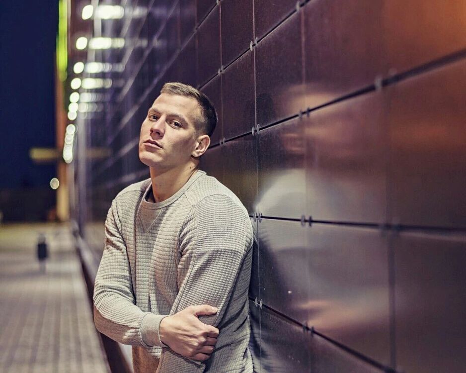  53232352  Igor, 29 ,    