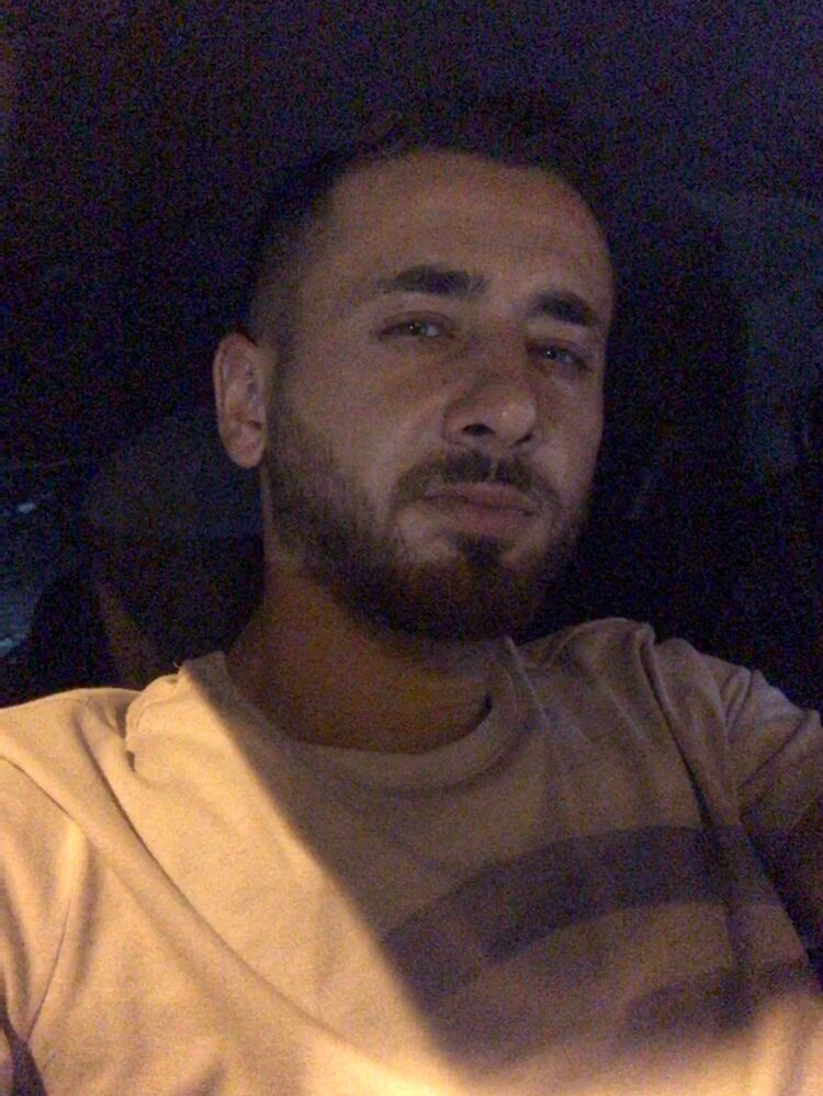  47227832  Emre, 27 ,    