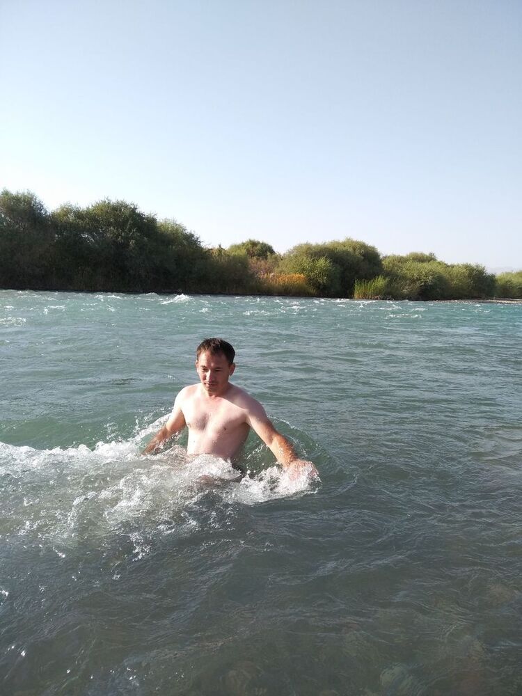  14340752  Moen, 35 ,    