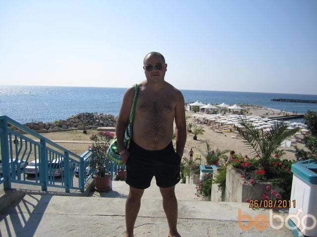  1101232  Sergiu, 41 ,    