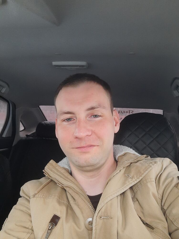  50835682  Anton, 33 ,    