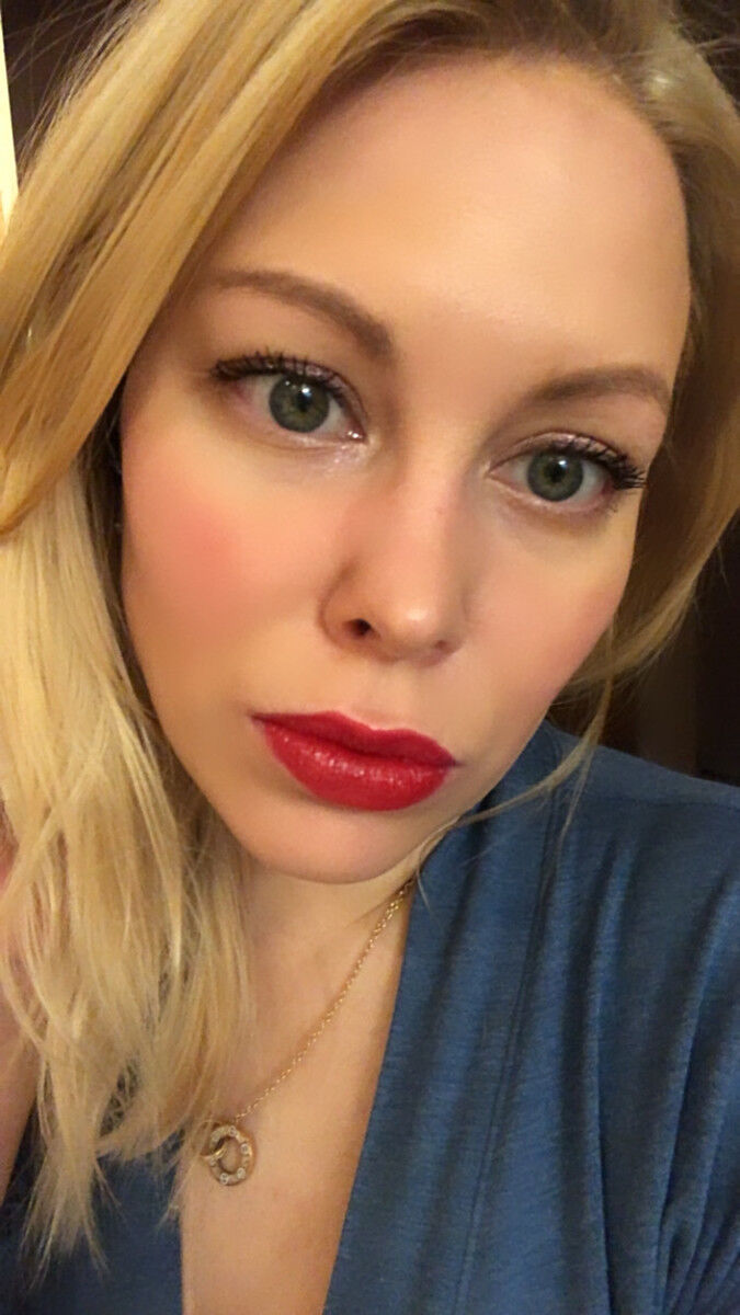  ,   Julia, 37 ,   ,   , c 
